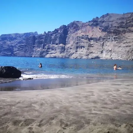 Perfect Getaway In Gigantes, Shared Pool-wifi Apartment Acantilado de los Gigantes